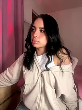 Emily-14 online show from 12.21.25