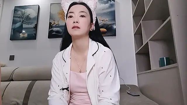 sasa-loves online show from 12.22.25