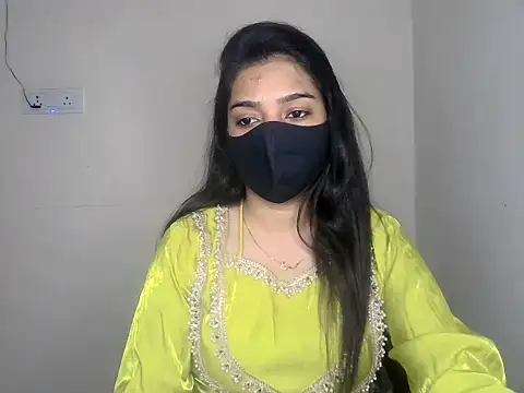 Snapshot of kritikadoll chatting on 03.30.26 kritikadoll online show from 03.30.26