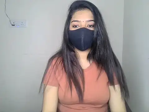 Snapshot of kritikadoll chatting on 03.31.26 kritikadoll online show from 03.31.26