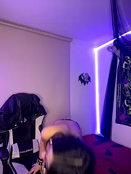 vampy dolll online show from 12.14.25