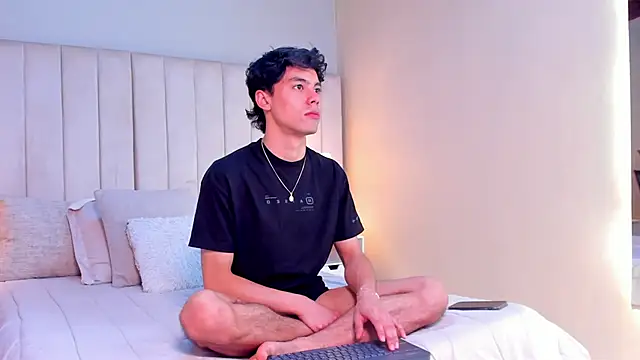 Snapshot of Dammon_Stallion chatting on 01.28.25 Dammon Stallion online show from 01.28.25