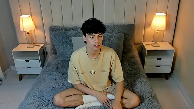 Snapshot of Dammon_Stallion chatting on 02.19.25 Dammon Stallion online show from 02.19.25