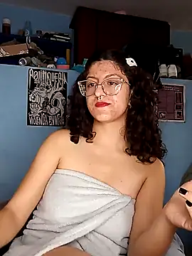 LoveElectra online show from 01.04.25