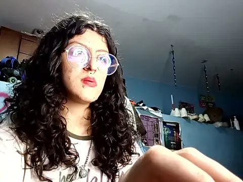 LoveElectra online show from 10.10.25