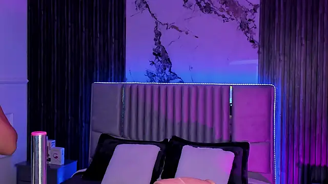 Snapshot of Lillyortiz chatting on 01.04.25 Lillyortiz online show from 01.04.25