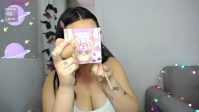 Snapshot of SaraBraun_ chatting on 02.16.25 SaraBraun online show from 02.16.25