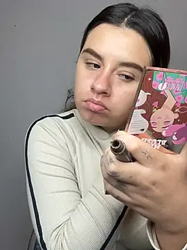 SaraBraun  online show from 04.20.26