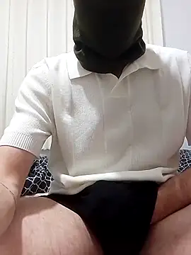 Snapshot of karkerkor chatting on 04.19.26 karkerkor online show from 04.19.26