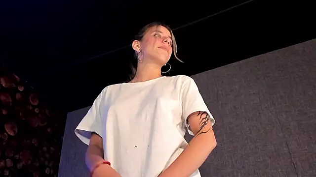 Snapshot of ArtemisaBlake chatting on 03.11.25 ArtemisaBlake online show from 03.11.25