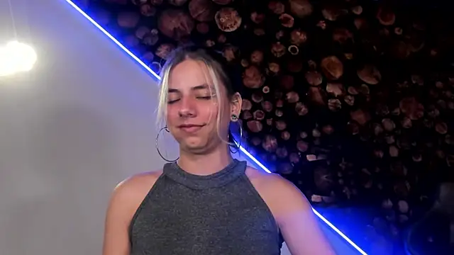 Snapshot of ArtemisaBlake chatting on 03.14.25 ArtemisaBlake online show from 03.14.25