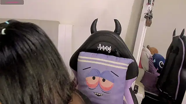 Snapshot of Any_Roussee chatting on 03.15.25 Any Roussee online show from 03.15.25