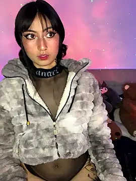 Snapshot of Any_Roussee chatting on 11.28.25 Any Roussee online show from 11.28.25