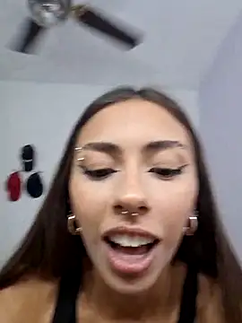 Jazmin-Cerezita online show from 03.06.25