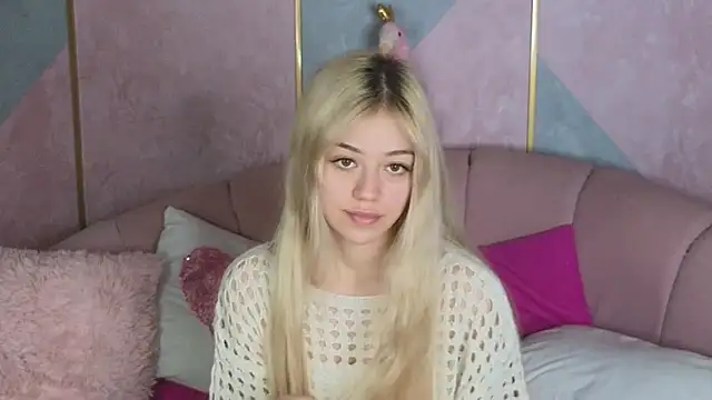 STELLA RICH online show from 02.04.25