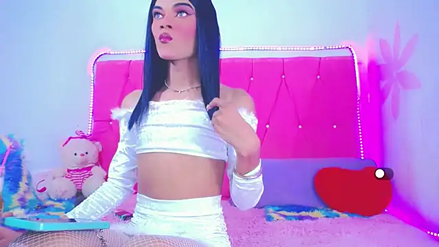 Snapshot of Theylor_Rouse chatting on 02.22.25 Theylor Rouse online show from 02.22.25