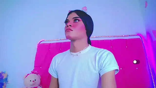 Snapshot of Theylor_Rouse chatting on 03.02.25 Theylor Rouse online show from 03.02.25