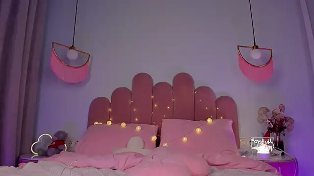 ElsaYoung online show from 01.16.25