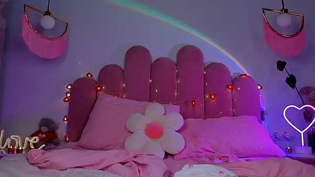 ElsaYoung online show from 02.15.25