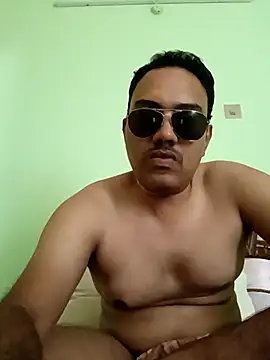 Snapshot of farhaanmacho chatting on 04.10.26 farhaanmacho online show from 04.10.26