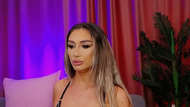 FelyJolie online show from 03.18.25