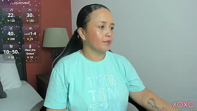 Snapshot of linda_rios_ chatting on 03.18.26 linda rios online show from 03.18.26