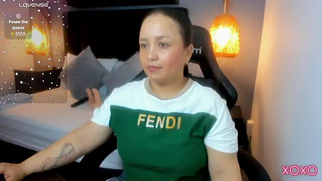 Snapshot of linda_rios_ chatting on 05.20.26 linda rios online show from 05.20.26