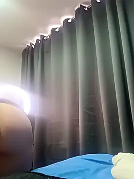 Snapshot of sasi_luna chatting on 10.24.25 sasi luna online show from 10.24.25