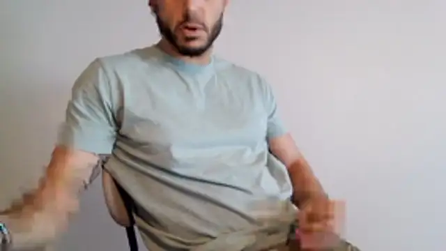 Snapshot of Strokeking4u chatting on 12.22.25 Strokeking4u online show from 12.22.25