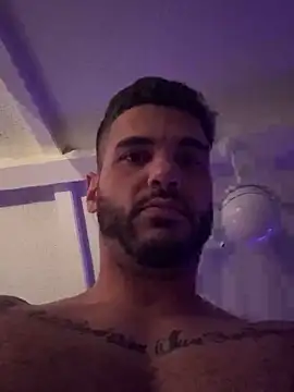 Snapshot of Strokeking4u chatting on 12.23.25 Strokeking4u online show from 12.23.25