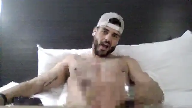 Snapshot of Strokeking4u chatting on 02.18.26 Strokeking4u online show from 02.18.26