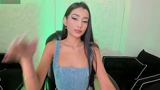 Snapshot of BellaCarteer_ chatting on 06.22.26 BellaCarteer online show from 06.22.26