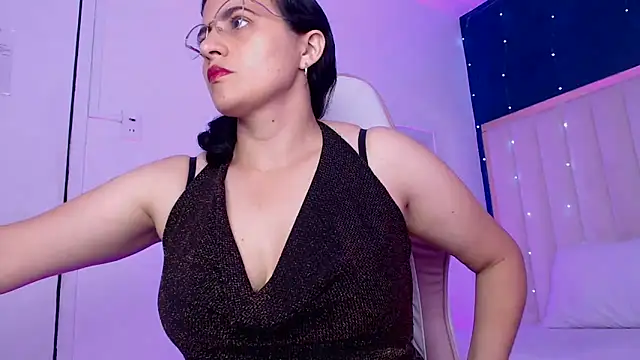 Snapshot of africa_holmes chatting on 01.22.25 africa holmes online show from 01.22.25