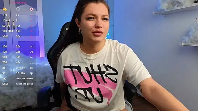 Snapshot of KAREN_NIX chatting on 12.27.24 KAREN NIX online show from 12.27.24