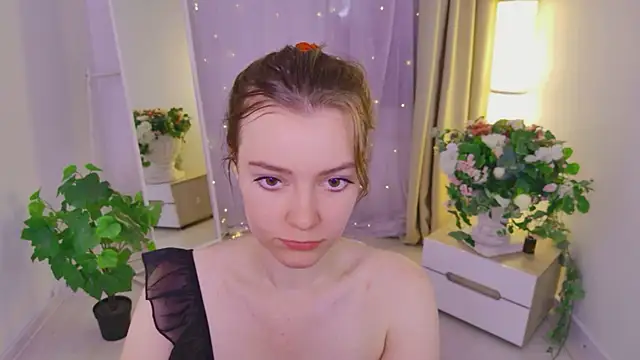 Snapshot of Lana__Cute_ chatting on 07.03.26 Lana Cute online show from 07.03.26