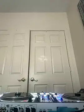 DemonStrokeVezzo online show from 06.02.26