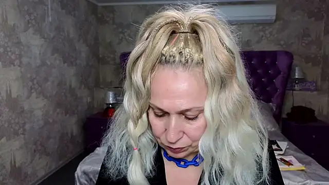 Penelope Pinky online show from 01.31.25