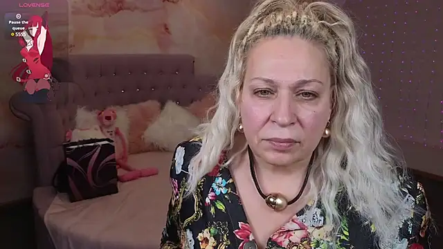 Penelope Pinky online show from 02.02.25