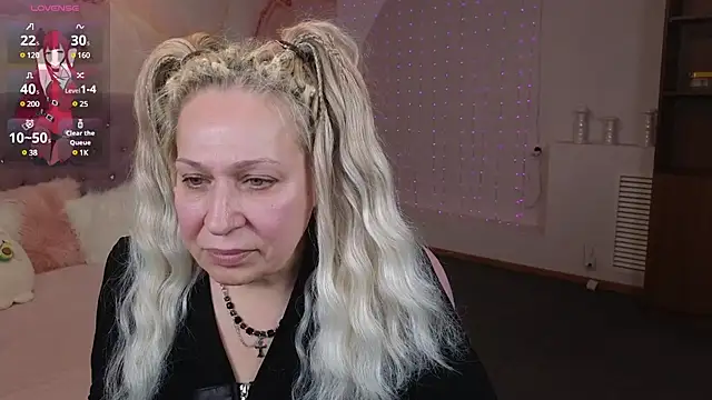 Penelope Pinky online show from 02.04.25