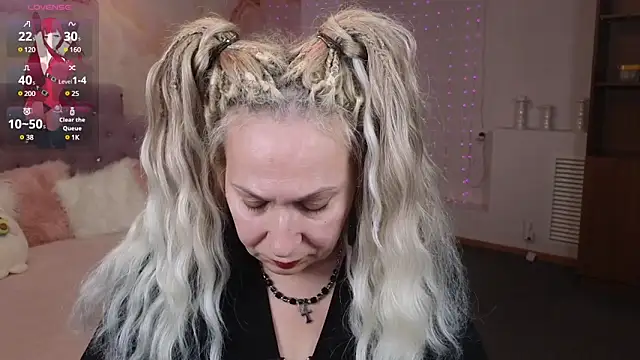 Penelope Pinky online show from 02.04.25