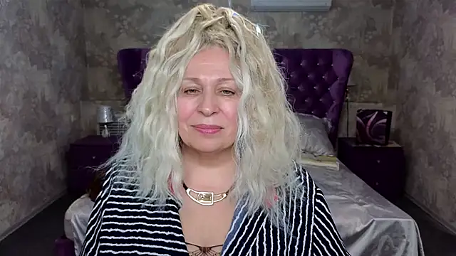 Penelope Pinky online show from 02.05.25