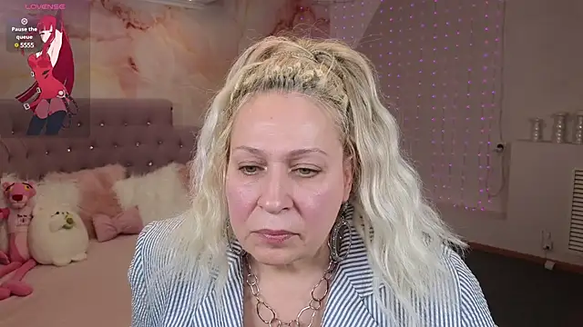 Penelope Pinky online show from 02.06.25