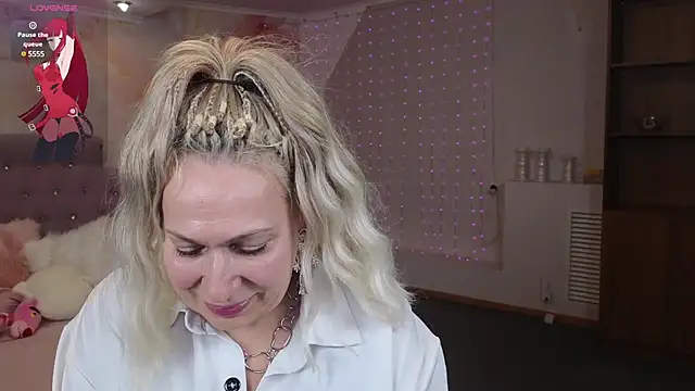 Penelope Pinky online show from 02.07.25