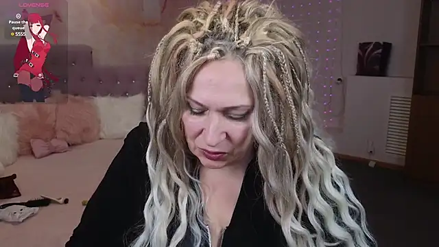 Penelope Pinky online show from 02.09.25