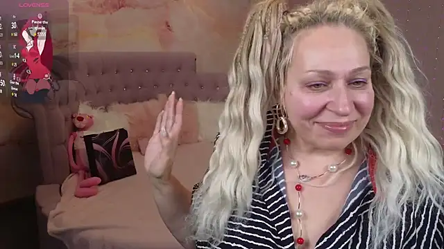 Penelope Pinky online show from 02.10.25