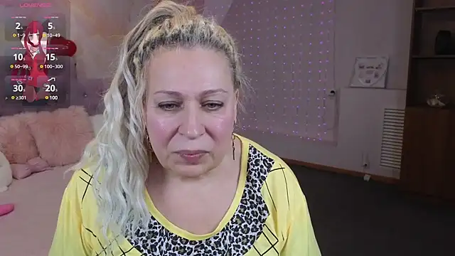 Penelope Pinky online show from 02.11.25