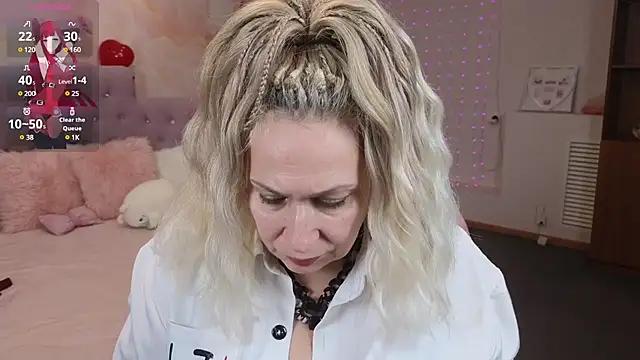 Penelope Pinky online show from 02.12.25