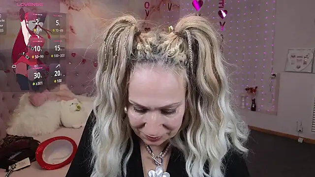 Penelope Pinky online show from 02.19.25