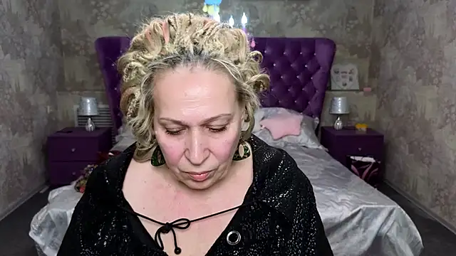 Penelope Pinky online show from 02.22.25