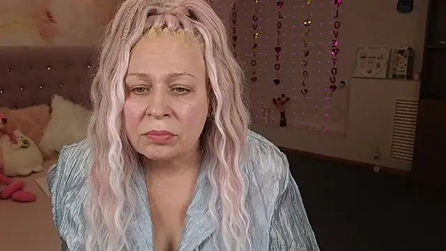 Penelope Pinky online show from 02.25.25